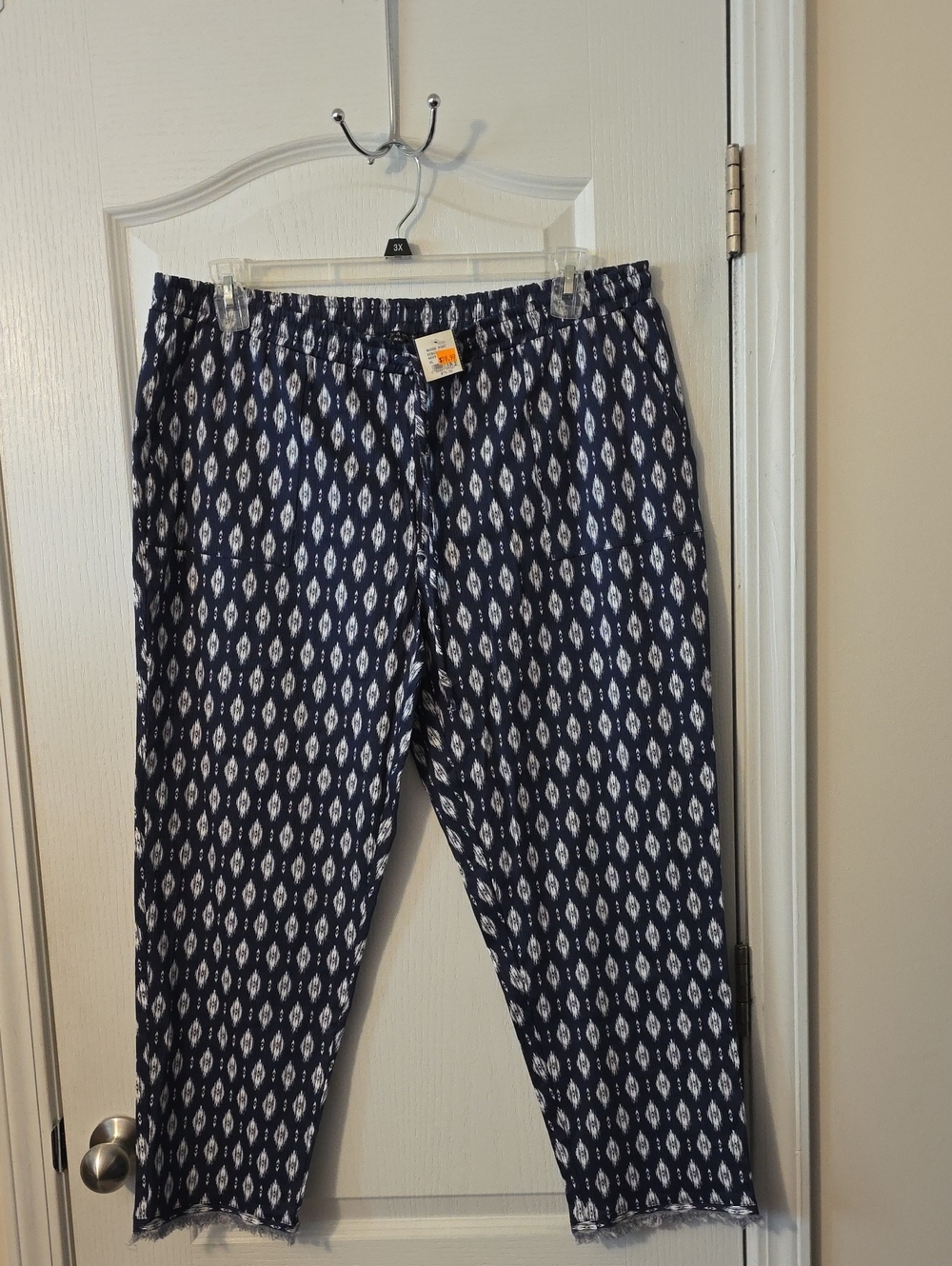 Supply & Demand Navy Patterned Elastic-Waist Pants
